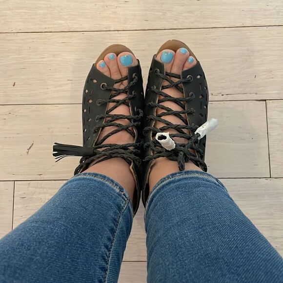 MUSSE & CLOUD BLACK LEATHER WEDGE SANDALS.  NEW - Picture 4 of 11